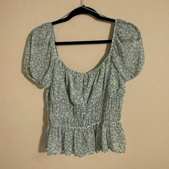 Crop top - Picture 2 of 3